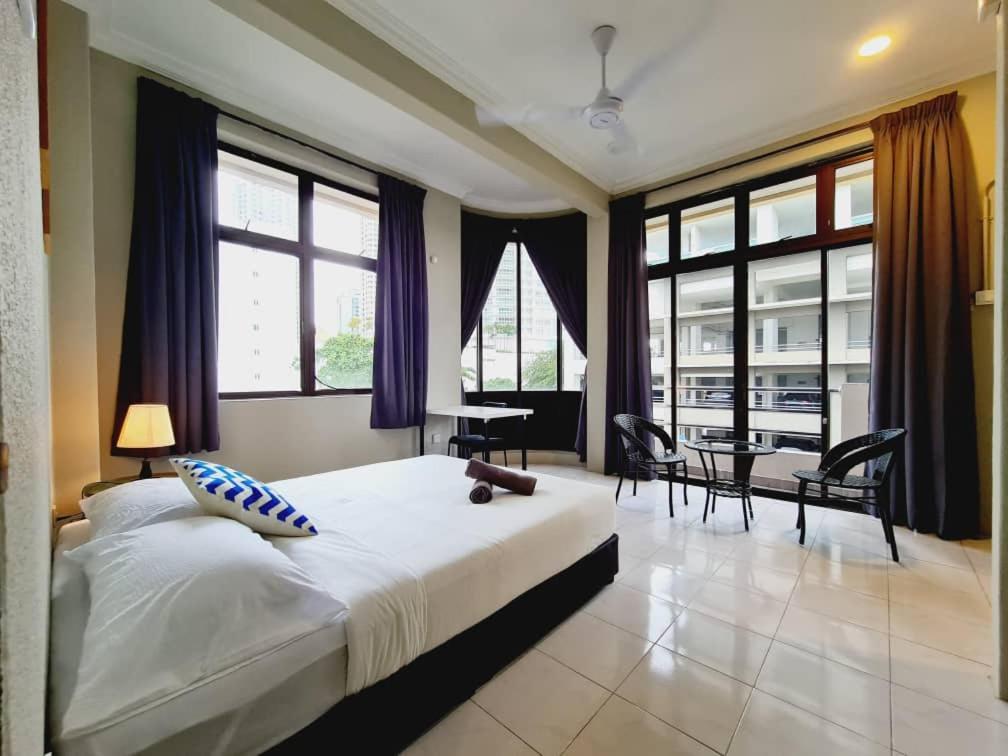 Penginapan4U Near Gurney Paragon George Town Exterior foto